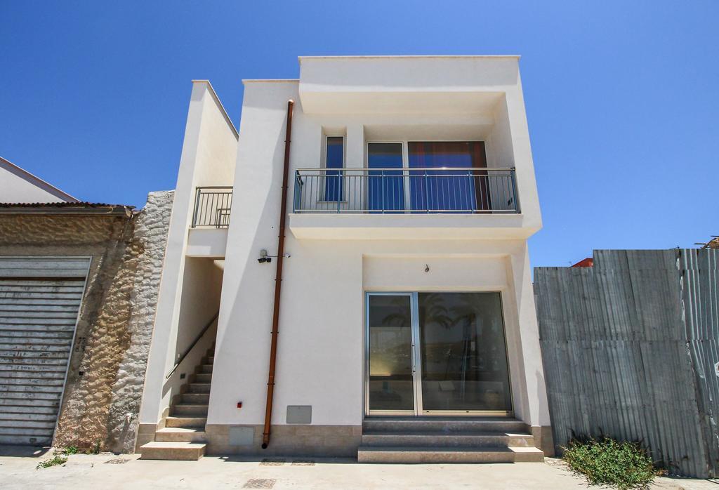 Family Suite Porto Vecchio Λαμπεντούζα Εξωτερικό φωτογραφία